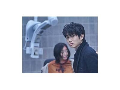 观看韩国电影《魔女》完整版的在线方式与网站推荐